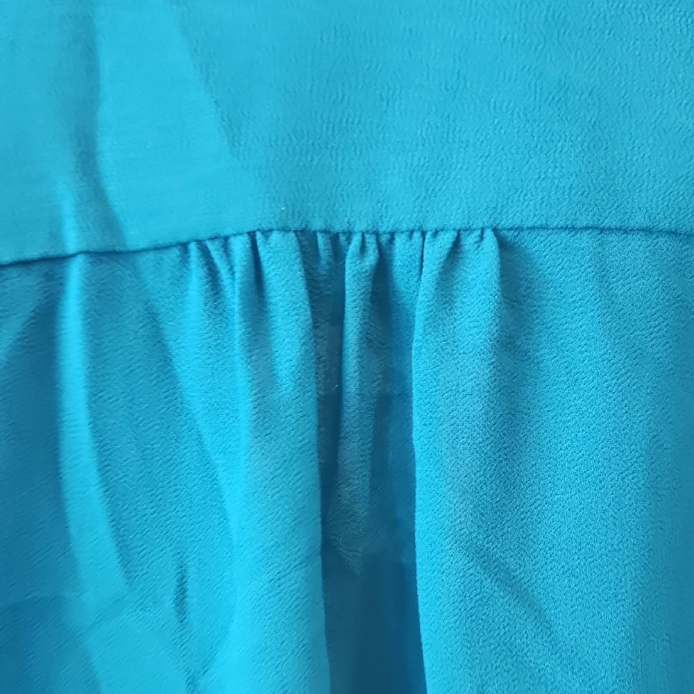 H&M Turquiose Button Up Pin Tucked Flutter Sleeve Blouse - Picture 6 of 10